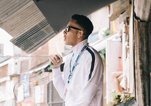 un:hurd presents Yizzy
